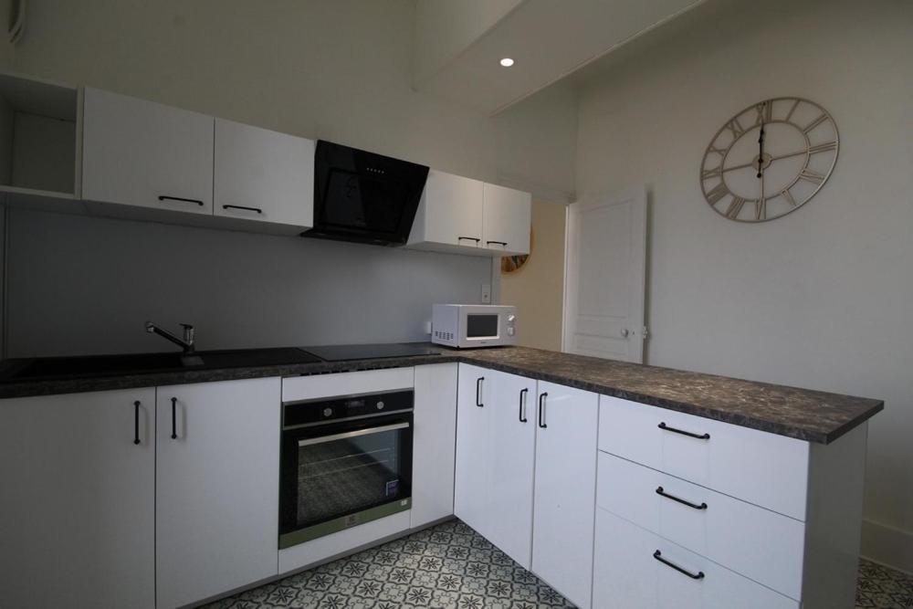 Appartements Le Cru Colbert Бон Екстер'єр фото